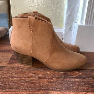 NWOT- Faux Suede Tan Western Ankle Booties